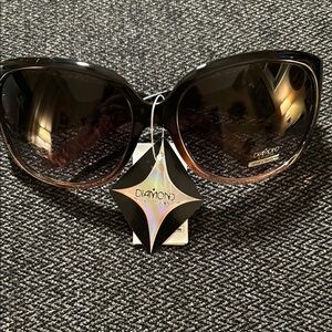 Diamond Eyewear Black/Pink Sunglasses UV400